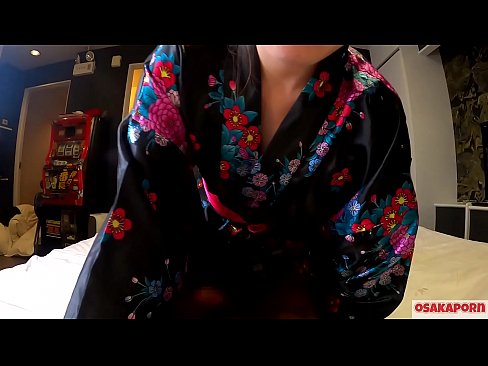 ❤️ Nuori cosplay-tyttö rakastaa seksiä orgasmeihin asti ruiskuttamalla hevostyttöä ja ottamalla suihin. Aasialaistyttö karvainen pillu ja kauniit tissit perinteisessä japanilaisessa puvussa amatöörivideossa, jossa näytetään masturbointia panoleluilla. Sakura 3 OSAKAPORN. ☑ Porno at fi.mysexpics.ru ❤